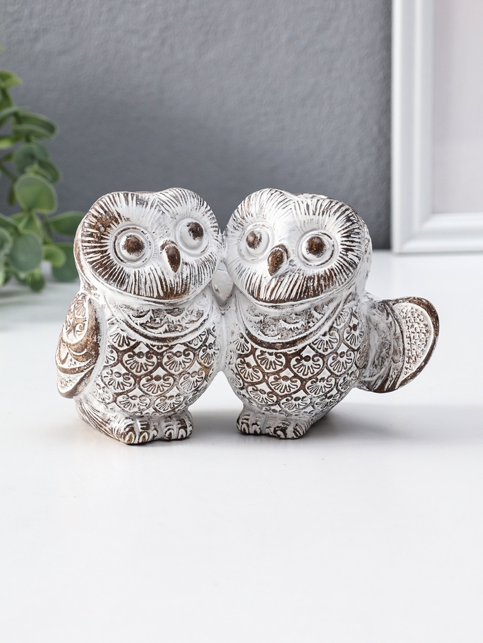 Фигурка полистоун «Совята- объятия», белый с золотой патиной, 13.7×8×8.7 см