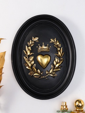 Панно настенное полистоун «Сердце с короной», чёрный с золотом, 20×2.5×26.2 см  (артикул 10915496)  большой выбор товаров оптом и в розницу по низким ценам с доставкой