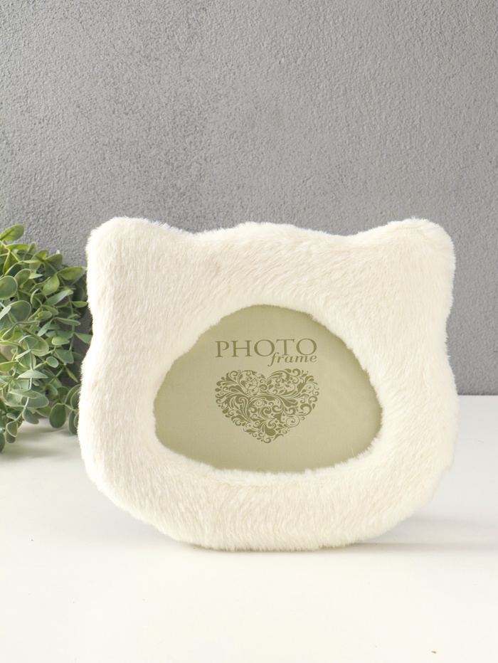 Фоторамка для фото 14.5×18 см «Белый котик», меховая, 21×2×25 см - Фото 1