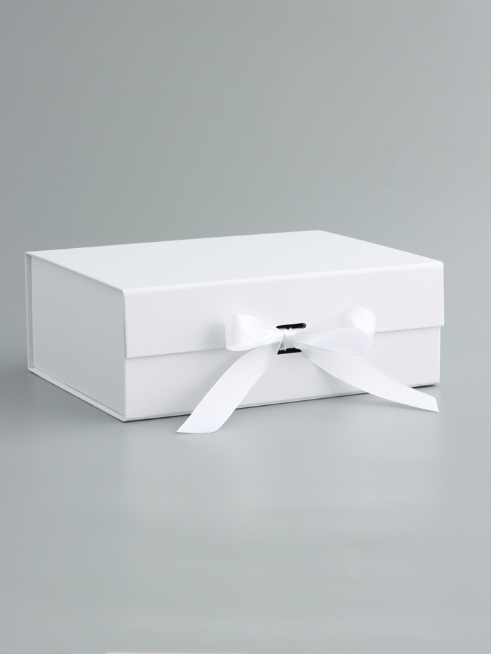 Коробка подарочная с бантом складная 29 х 22 х 10,5 см Белая