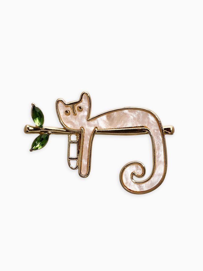 Брошь перламутровая «Котёнок на ветке», белая в золоте