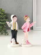 Набор фигурок полистоун «Подростки с мишками», 2 шт., 5.2×6.5×14.5 см - фото 68179369