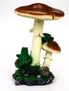 Садовая фигура из полистоуна «Грибы с лягушками», 25×30×43 см - фото 68975740