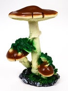 Садовая фигура из полистоуна «Грибы с лягушками», 25×30×43 см - фото 68975742