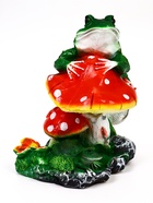 Садовая фигура из полистоуна «Лягушки и мухоморы», 35×25×38 см  (артикул 10977092)  большой выбор товаров оптом и в розницу по низким ценам с доставкой