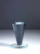 Подсвечник на 1 свечу «Пирамида с гранями», стекло, серый, d=7 см, 7×7×9.5 см  (артикул 10955977)  большой выбор товаров оптом и в розницу по низким ценам с доставкой