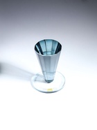 Подсвечник на 1 свечу «Пирамида с гранями», стекло, серый, d=7 см, 7×7×9.5 см  (артикул 10955977)  большой выбор товаров оптом и в розницу по низким ценам с доставкой