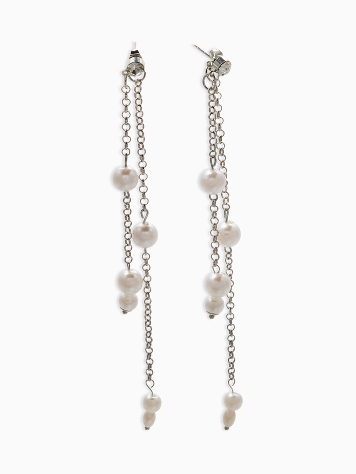 Серьги висячие «Жемчужные капли», белые в серебре