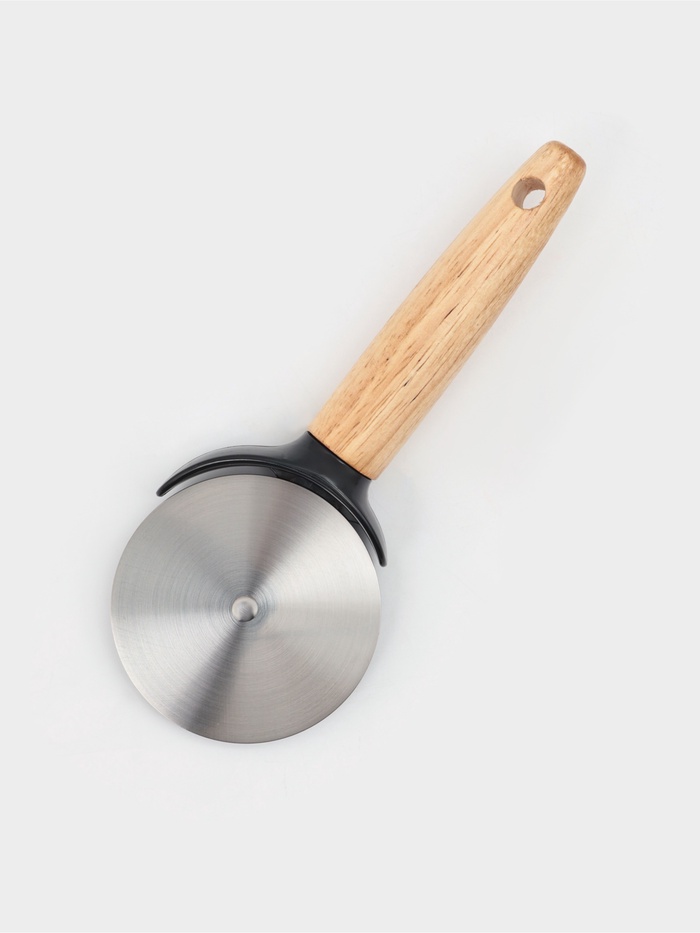 Нож для пиццы Magistro, 20×8×3 см, нержавеющая сталь, ручка каучук, бежевая, чёрная - Фото 1