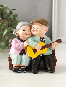 Фигурка полистоун «Дедуля играет на гитаре для бабули», 12×9×12 см