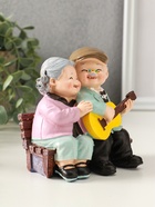 Фигурка полистоун «Дедуля играет на гитаре для бабули», 12×9×12 см - фото 68181611