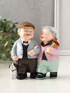 Фигурка полистоун «Дедуля с бабулей - романтичная прогулка», 12×9×12 см - фото 68181620