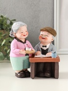 Фигурка полистоун «Дедуля с бабулей - семейные будни», 13×8.5×12 см - фото 68181625