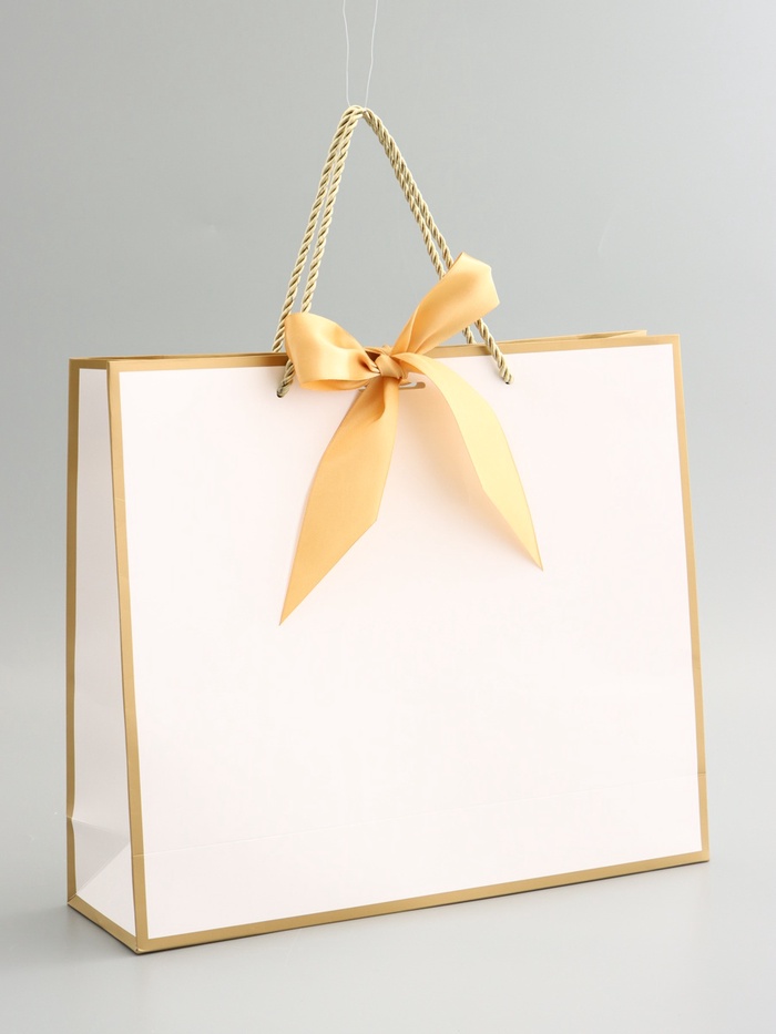 Пакет подарочный, ламинированный, белый, с бантом, 35×30×10 см