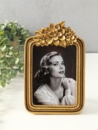 Фоторамка для фото 13×18 см «Цветочный венок», полистоун под золото, 25×16.5×1.5 см - Фото 1