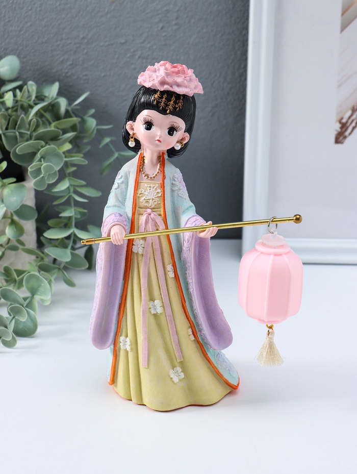 Фигурка световая «Девочка в кимоно с фонариком», полистоун, розово-зелёный, 3×AG3, 7.8×12.5×20.5 см