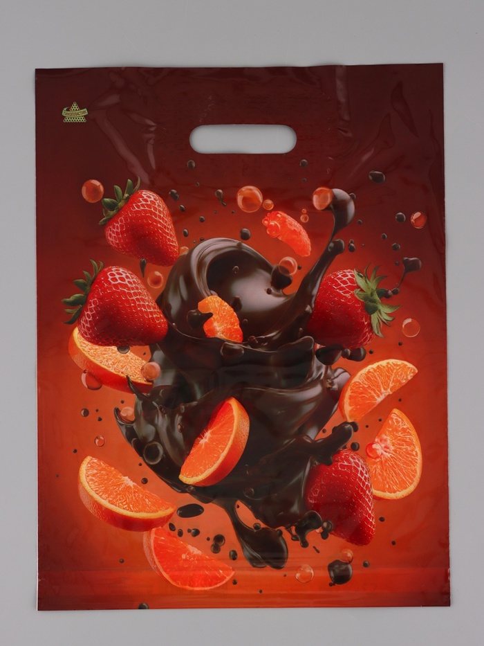 Пакет подарочный полиэтиленовый с вырубной ручкой «Клубника в шоколаде» 40×31 см, 60 мкм - Фото 1
