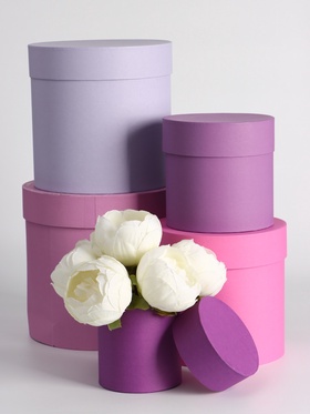 {{photo.Alt || photo.Description || 'УЦЕНКА Набор круглых коробок 5 в 1 «Лаванда» 20×20×20 - 11×11×11 см'}}