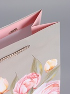 Пакет подарочный ламинированный «Нежность в цветах», 26×12×32 см - фото 68977525