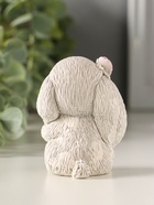 Фигурка гипс «Кролик с цветком», 7×5×4 см, серый - фото 809481388