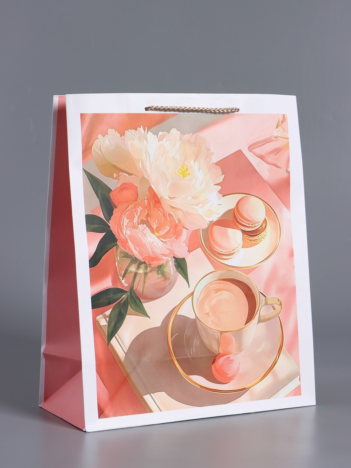 Пакет подарочный ламинированный «Самой желанной», розовый, 26×12×32 см - Фото 1