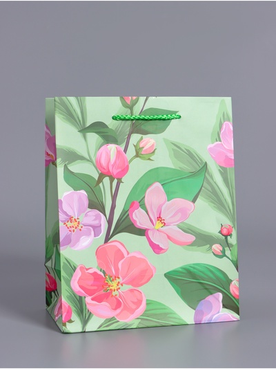 Пакет подарочный ламинированный «Весеннее признание», травяной, 18×22.3×10 см