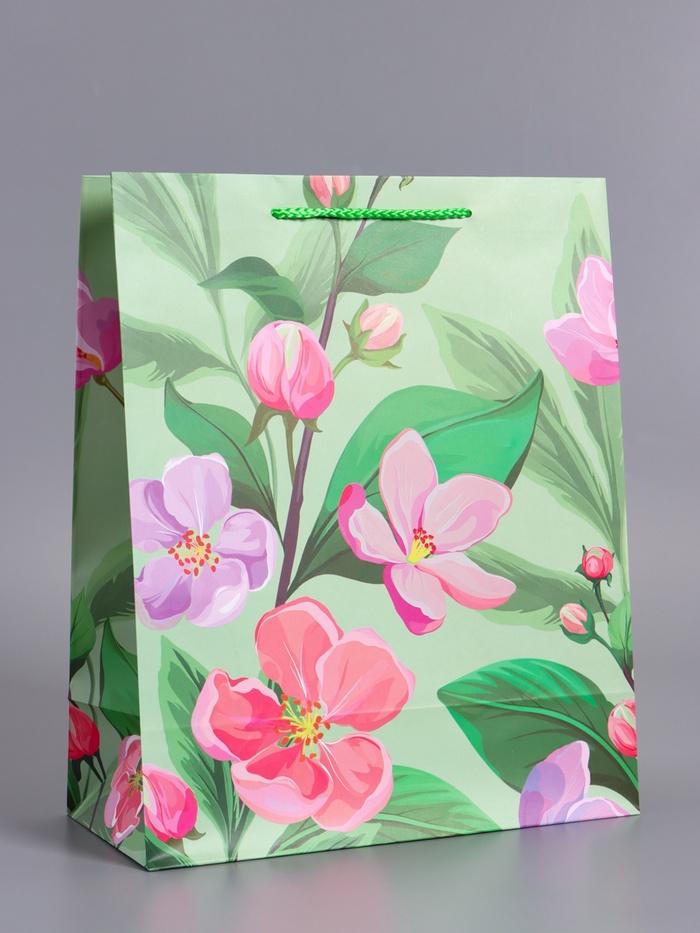 Пакет подарочный ламинированный «Весеннее признание», зелёный, 26×12×32 см - Фото 1