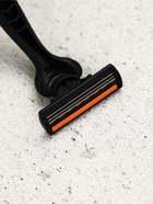 Подарочный набор: гель для бритья 110 мл и бритва - Фото 6