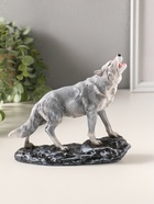 Фигурка полистоун «Волк воет на луну», 17×15.5 см - Фото 1