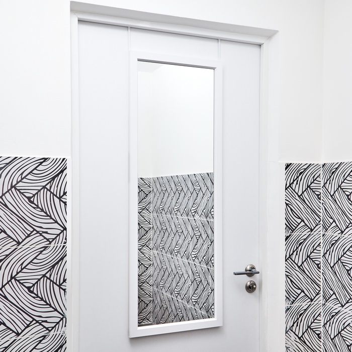 УЦЕНКА Зеркало дверное, подвесное, 40×110 см, белое - Фото 1