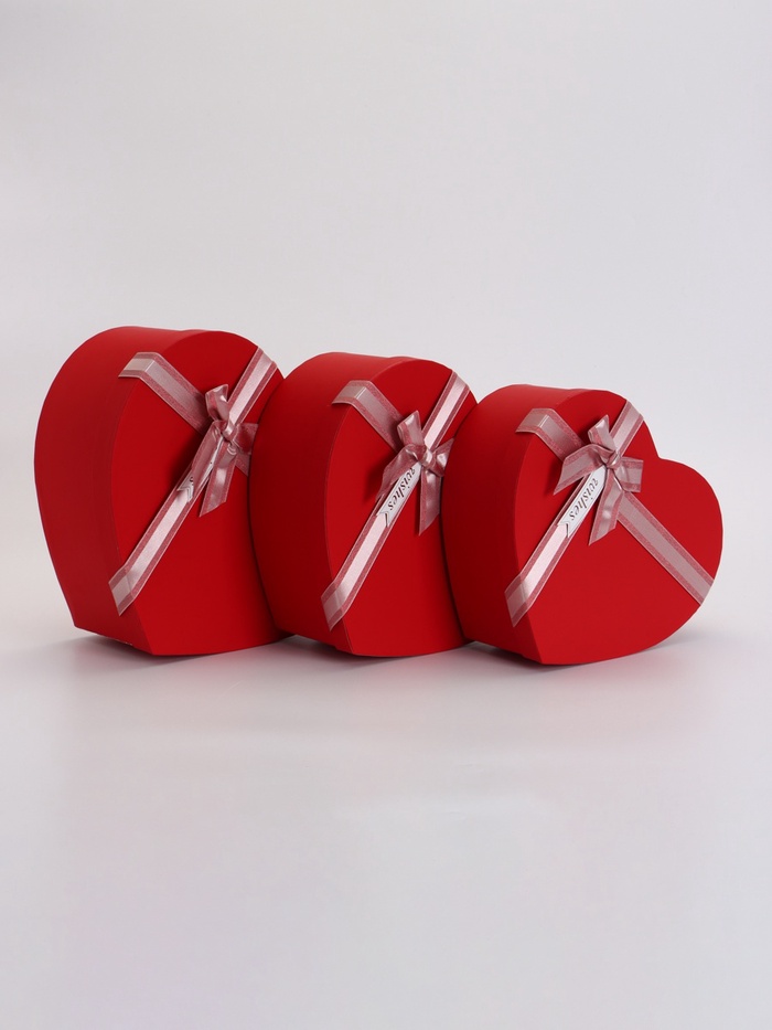 УЦЕНКА Набор коробок 3 в 1 сердца 31×27×13.3; 28×25×11.7; 26×23×10.3 см - Фото 1