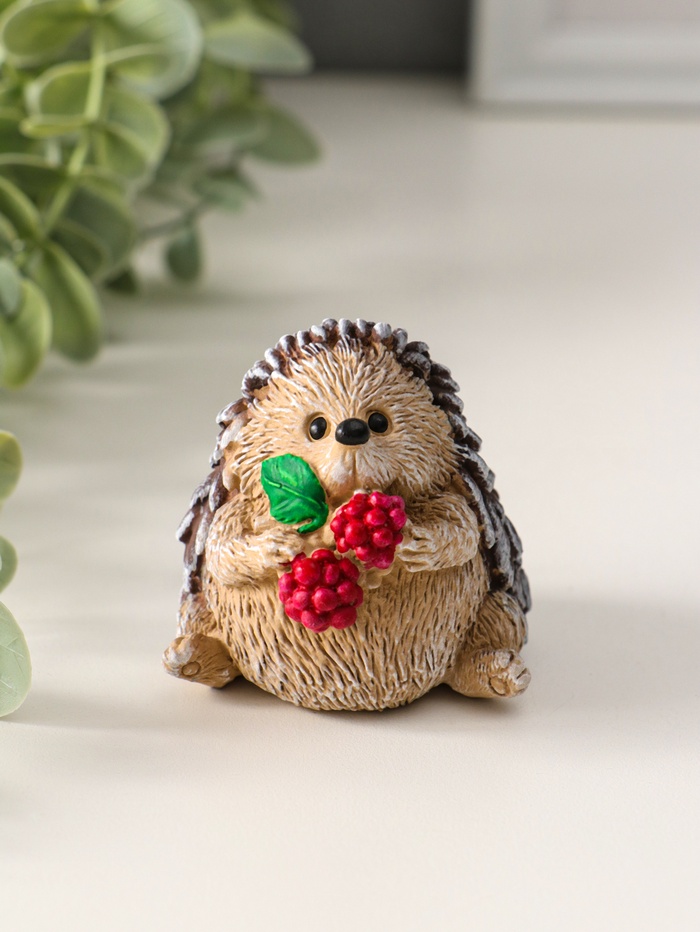 Фигурка «Ёжик с малинкой», 5.5×5.5 см - Фото 1