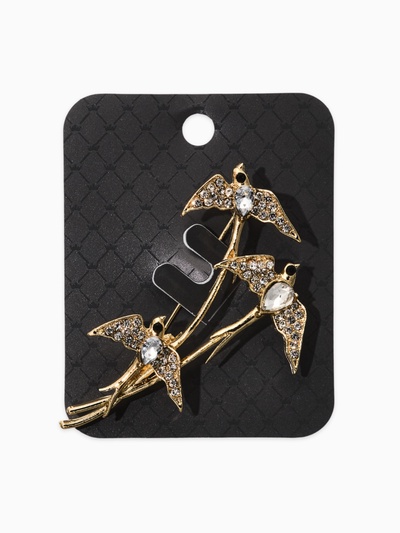 Брошь «Три ласточки», белая в золоте