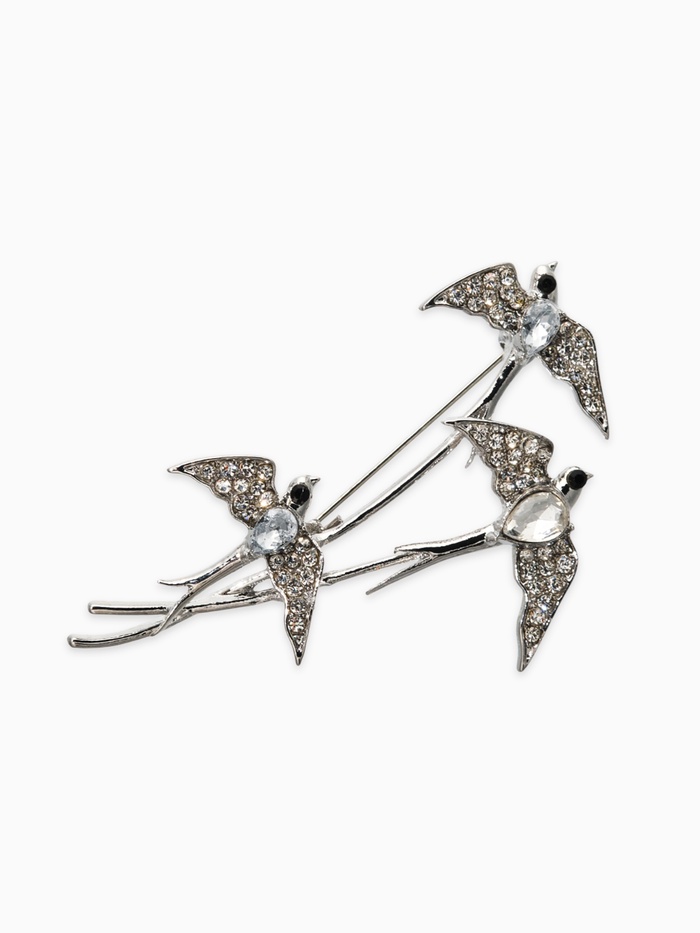 Брошь «Три ласточки», белая в серебре - Фото 1