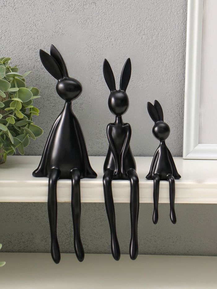 Набор фигурок настольных полистоун «Семья зайцев», на полку, чёрный, 3 шт.
