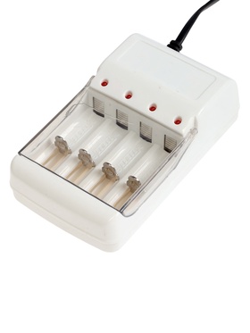 {{photo.Alt || photo.Description || 'УЦЕНКА Зарядное устройство для четырех аккумуляторов АА или ААА CHR-56, 1 м,ток заряда 180 мА,белое'}}