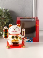 Маятник настольный антистресс от солнечной батареи «Манэки-нэко с золотыми слитками», керамика, 10×11×10.8 см - Фото 7