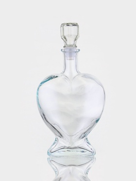 {{photo.Alt || photo.Description || 'УЦЕНКА Ваза-бутылка декоративная "Сердце 2" 12.5×6.5×19 см, объём 500 мл'}}