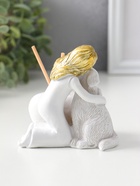 Аромадиффузор для эфирных масел с палочками «Девочка с собакой», полистоун, белый с золотом, 7.5×10×11 см  (артикул 10954786)  большой выбор товаров оптом и в розницу по низким ценам с доставкой