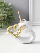 Аромадиффузор для эфирных масел с палочками «Сплетённые сердца», полистоун, белый с золотом, 4.7×12.3×9 см - Фото 1