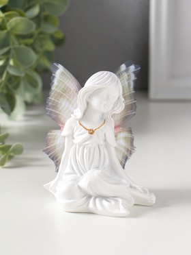 Фигурка полистоун «Девочка-бабочка с золотым кулоном», белый, 5.5×8×9 см  (артикул 10954755)  большой выбор товаров оптом и в розницу по низким ценам с доставкой