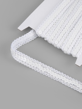 Лента декоративная пайетки 12мм*10±0,5ярд(9,1м±0,5м) белый АУ  (артикул 4443696)  большой выбор товаров оптом и в розницу по низким ценам с доставкой