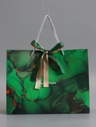 Пакет подарочный ламинированный «Мрамор», зеленый с бантиком, 32×25×11 см - Фото 2