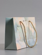 Пакет подарочный ламинированный «Мрамор», голубой, с бантиком, 19×15×7 см - Фото 4