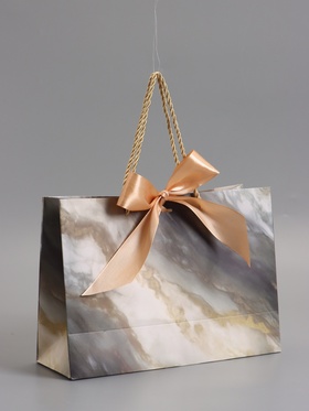 Пакет подарочный ламинированный «Мрамор», серо-бежевый, с бантиком, 28×20×10 см