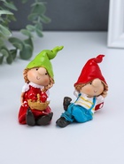 Набор фигурок 2 шт. полистоун «Малыши в длинных колпаках», красный, 3.3×6×6.7 см - Фото 1