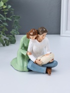 Фигурка полистоун «Молодые родители с малышом», 6.8×13.5×11.5 см - Фото 1
