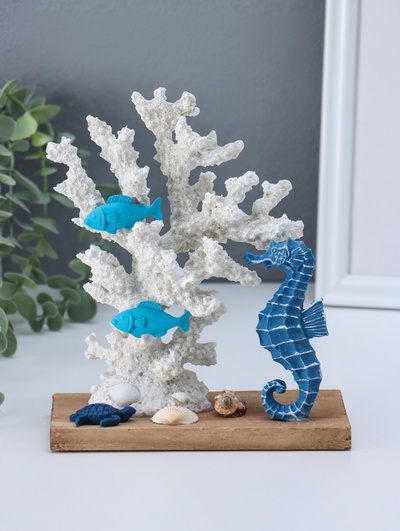 Фигура полистоун «Рыбки и морской конёк у белых кораллов», 7.5×15.7×19.5 см
