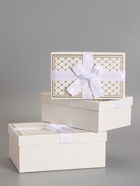 Набор подарочных коробок 3 в 1 прямоугольные с бантом, молочный с золотом, 23×16×9.5; 21×14×8; 19×12×6.5 см  (артикул 10958769)  большой выбор товаров оптом и в розницу по низким ценам с доставкой