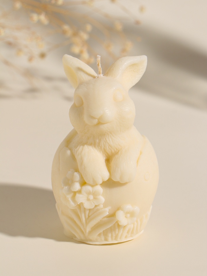 Свеча пасхальная «Заяц с цветами», 6×10 см, бежевый